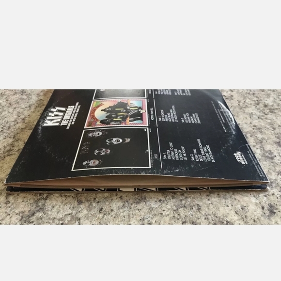 Kiss Limited Edition Gatefold Originals Album - Picture 12 of 12